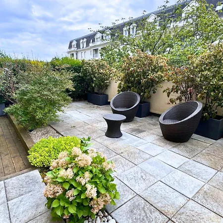 Apartment En Rdc Avec Jardin, Proche Paris Livry-Gargan
